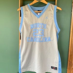 Vintage Jordan Tar Heels Jersey. Youth XL. #23🏀